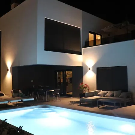 Meerbrise - Luxury Villa Banjole Exterior photo